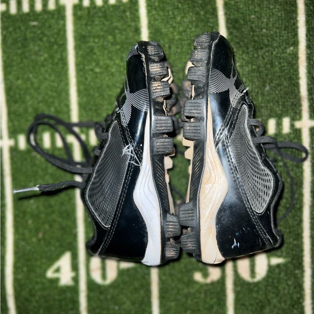 Boys cleats